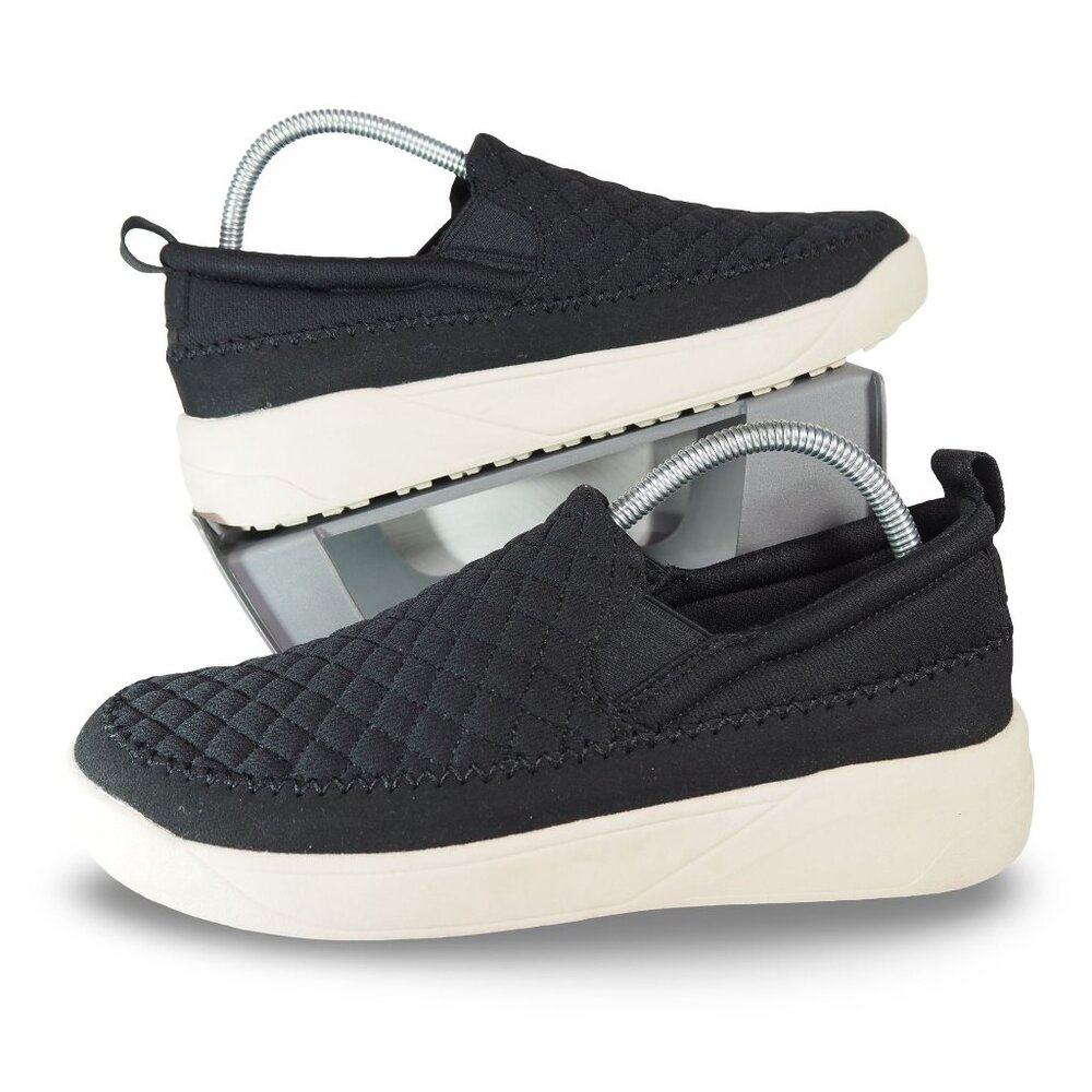 Staheekum Quilted‎ Slip-on Shoes Black Women's 10